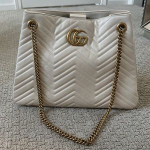 Gucci Marmont Matelasse Medium Tote